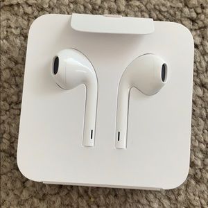 Apple head phones